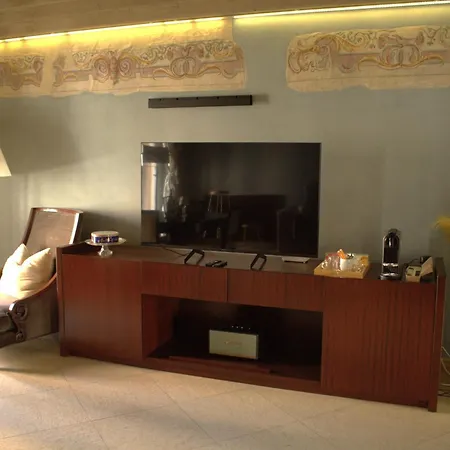 Luxury Flats , Piazza Erbe With Balcony On Main Square Werona