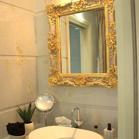 Luxury Flats , Piazza Erbe With Balcony On Main Square Apartament *