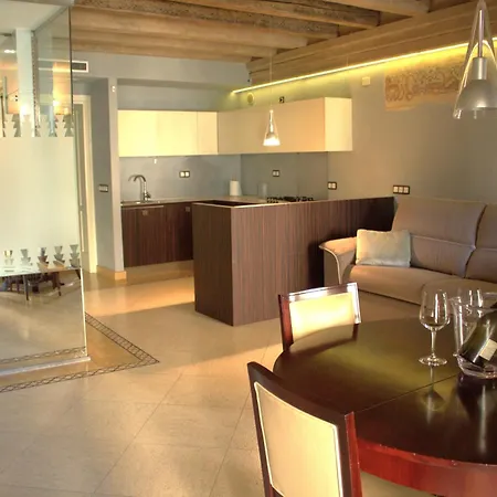 Luxury Flats , Piazza Erbe With Balcony On Main Square Apartament *
